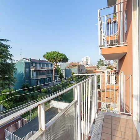Precotto Comfortable Flat With Balcony Apartment Милано Екстериор снимка