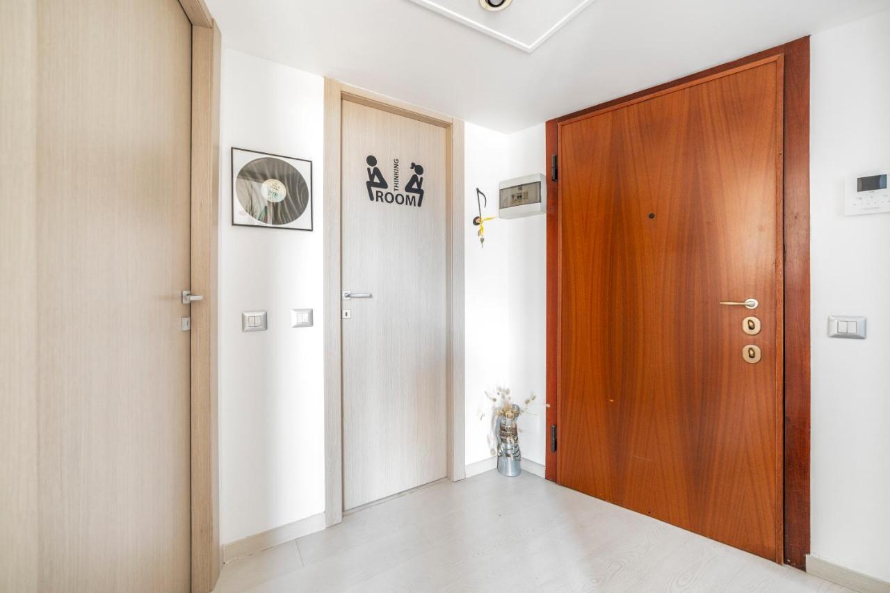 Precotto Comfortable Flat With Balcony Apartment Милано Екстериор снимка