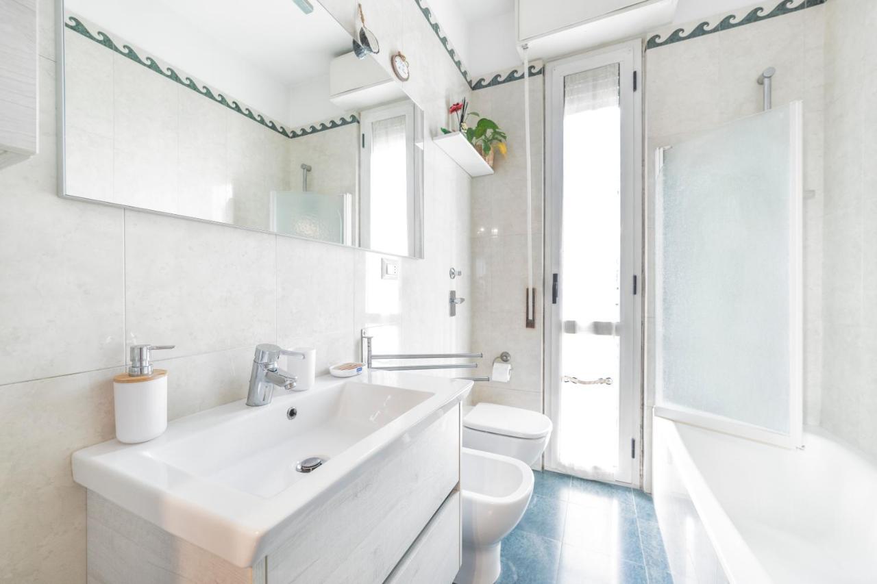 Precotto Comfortable Flat With Balcony Apartment Милано Екстериор снимка
